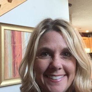 Meet your Posher, Dena